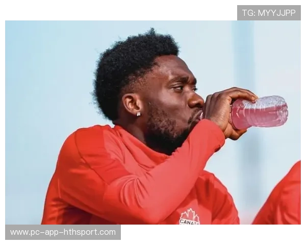 加拿大点燃足球热潮，戴维斯带来全国狂欢