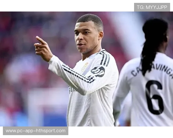 姆巴佩禁区内完成破门：瞬间点燃赛场的致命一击