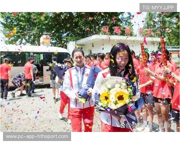 观众高喊站起来，他真的站了